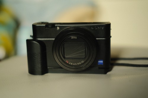 Sony dsc rx100m6 mit griff - sony, /